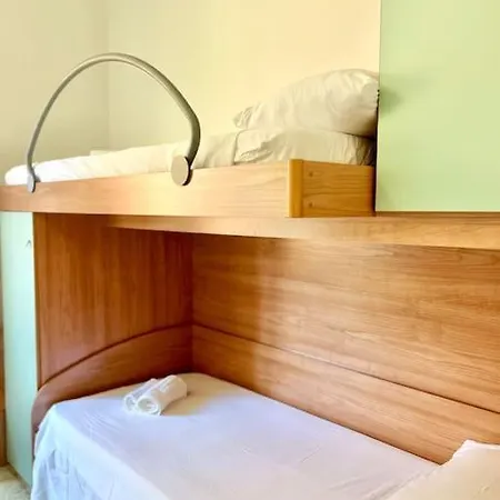 Nura's - Casa Girasole * Альгеро