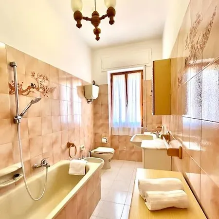 Nura's - Casa Girasole Apartment Alghero